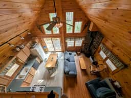 Log Cabin on Salt Water Cove