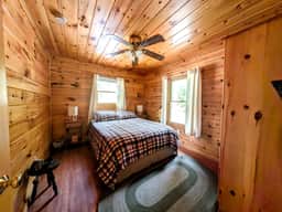 Log Cabin on Salt Water Cove