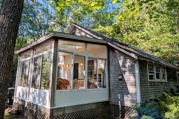 Crosby Guest House - Image 1
