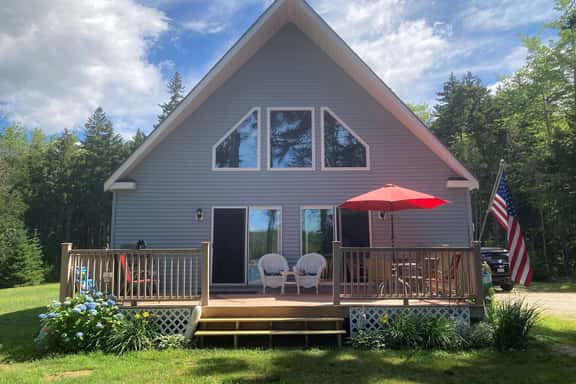 Coastal Cottage on Frenchman Bay - Image 1