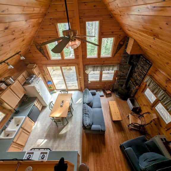 Log Cabin on Salt Water Cove - Image 1