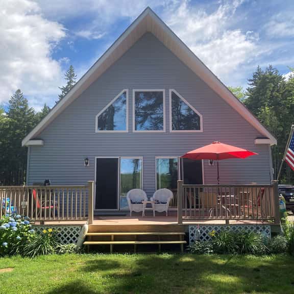 Coastal Cottage on Frenchman Bay - Image 1