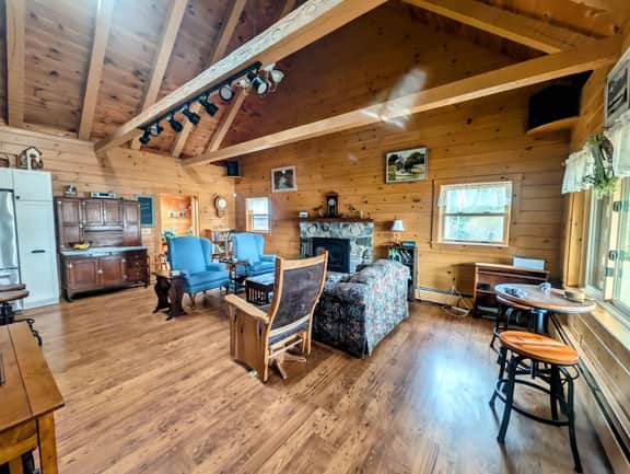 Wildlife Waterfront Log Cabin