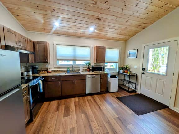 Modern Acadia Garden Escape
