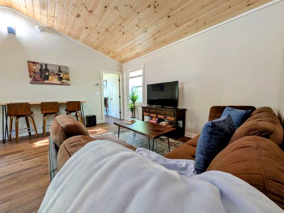 Modern Acadia Garden Escape