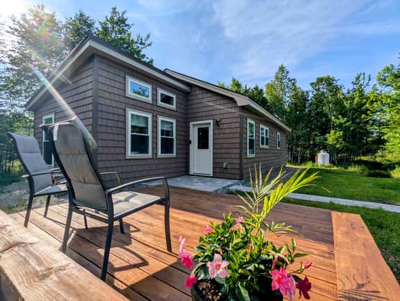 Modern Acadia Garden Escape - Image 2