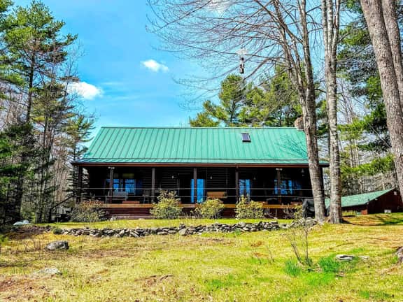 Wildlife Waterfront Log Cabin