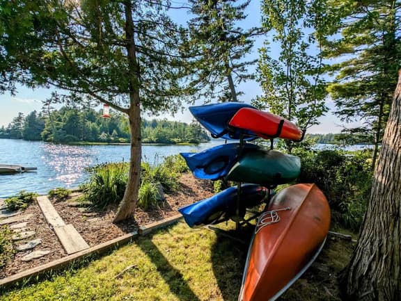 Lake Life George's